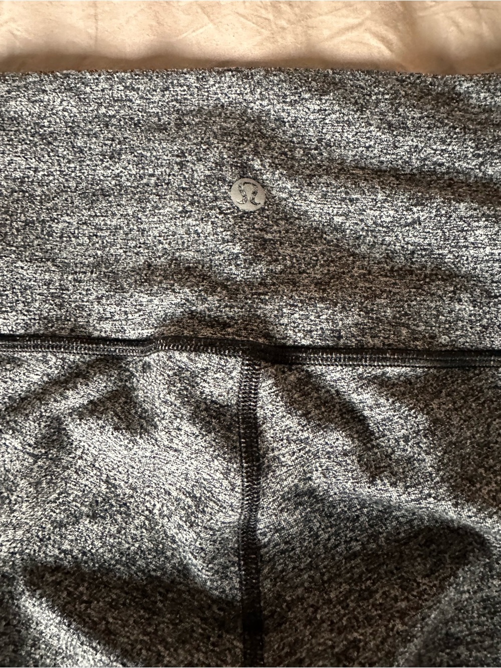 Lululemon High-Rise Crop Leggings Heathered Black Gray Size 4 - Picture 5 of 7